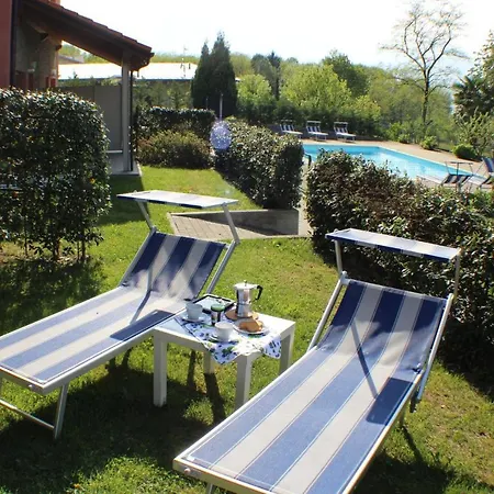Rose Gialla Firsia Garten Eg Apartment Colico